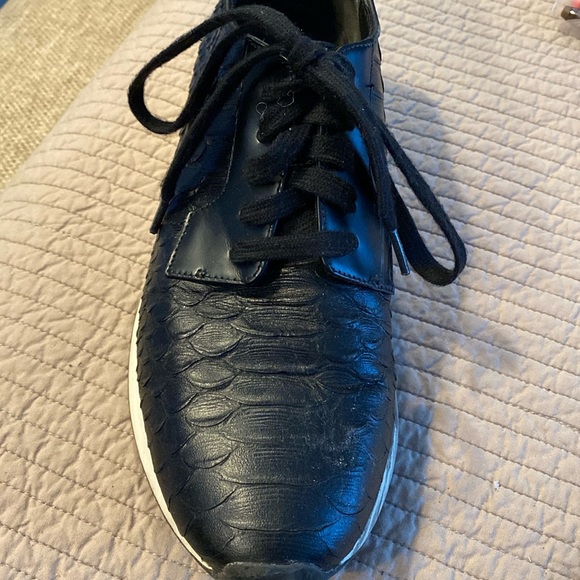 Vince Shoes - VINCE black croc alligator snake skin leather she’s her black laces white sole